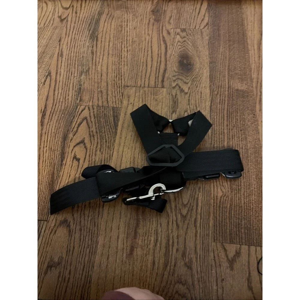 Petbuckle Car Auto Travel Dog Safety Harness Clips into Seat Belt